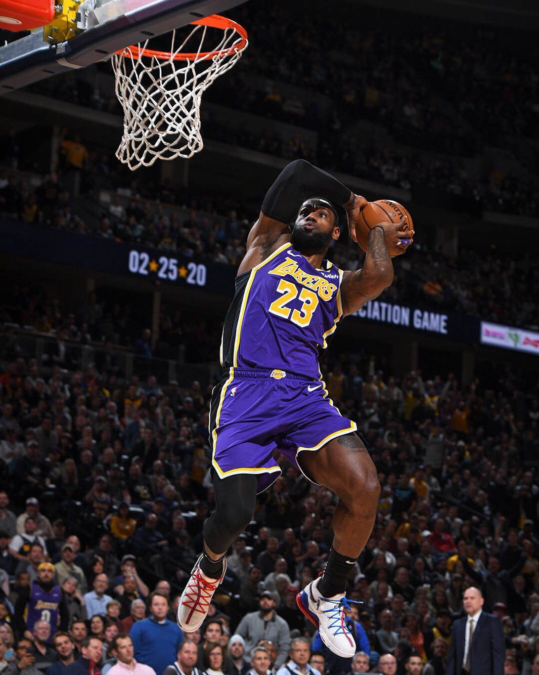 防守端以半 防守端以半